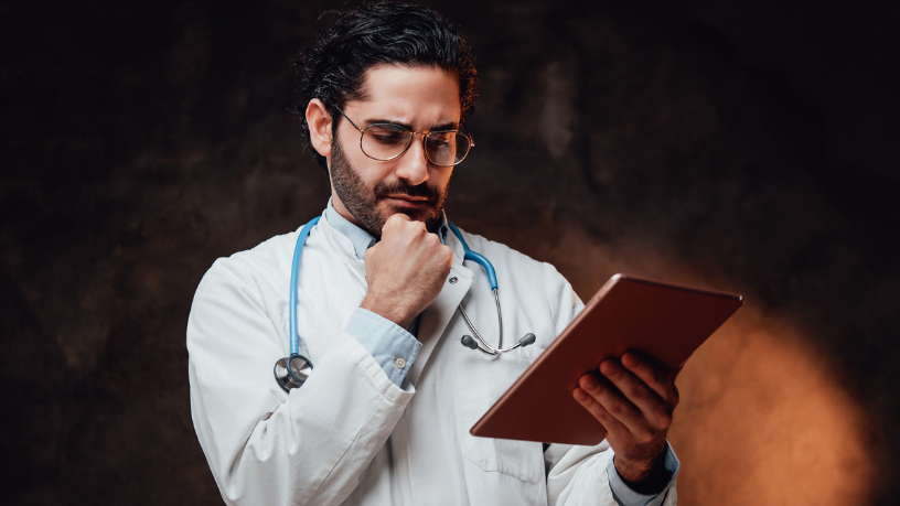 Dr. Haeckel Cabral explica quando o lifting glúteo é indicado para tratar flacidez.